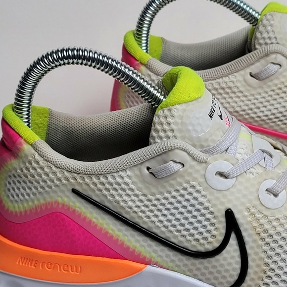 Nike Renew Run CK6360-005 White Pink Orange Woman Sz 6 Lightweight Running - Picture 7 of 9